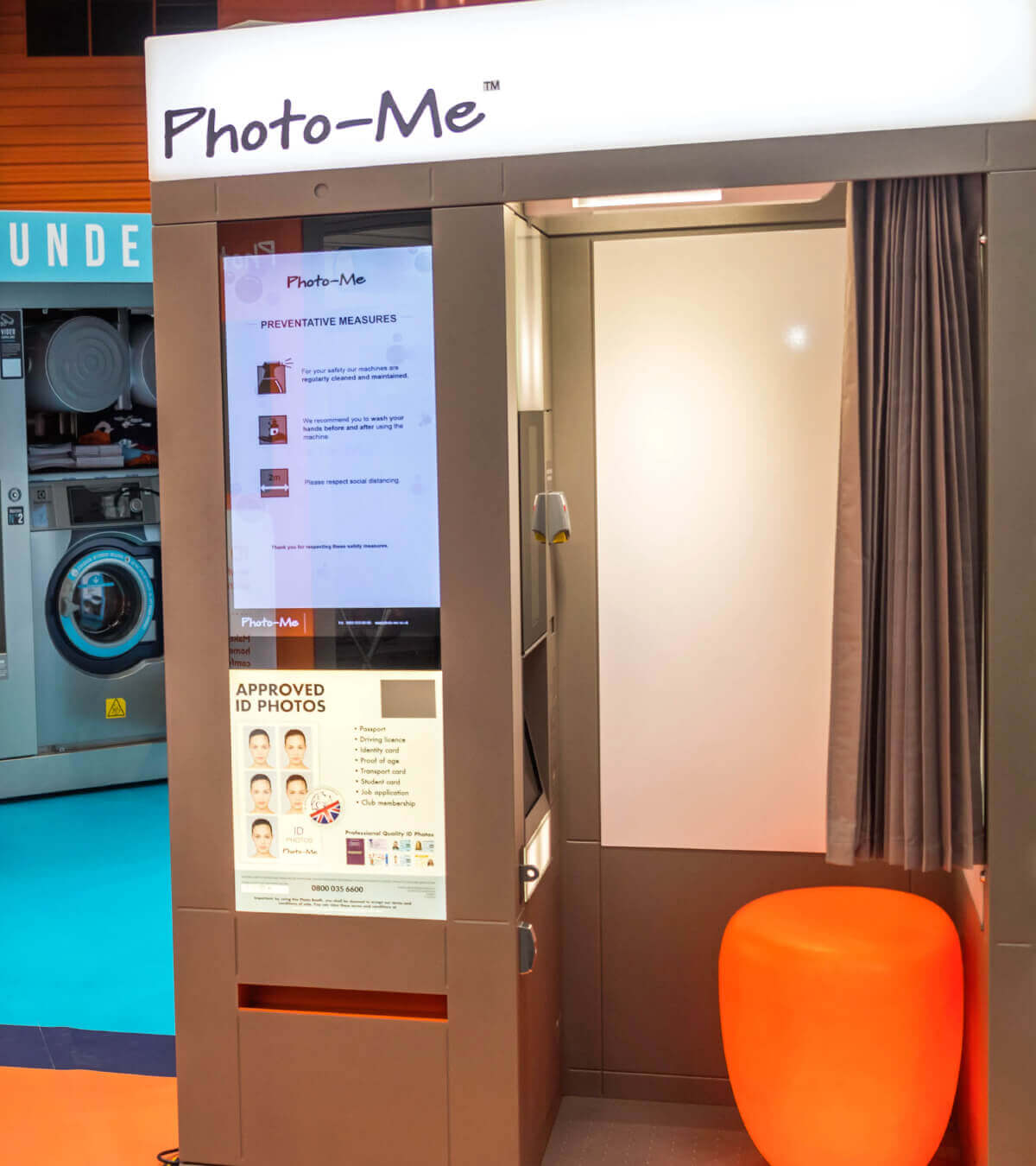 Photo ME vending machine picture